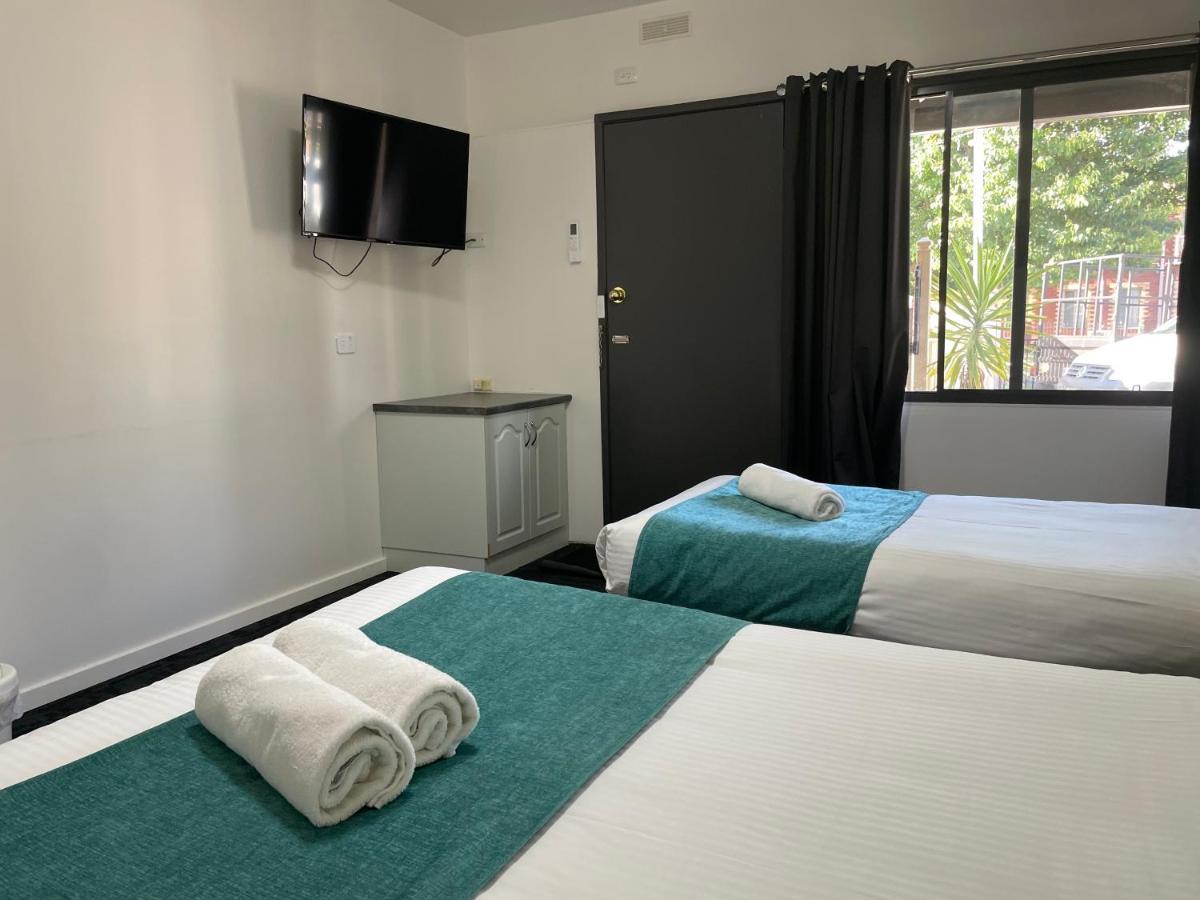 Shepparton Motor Inn Tudor House Motel Εξωτερικό φωτογραφία