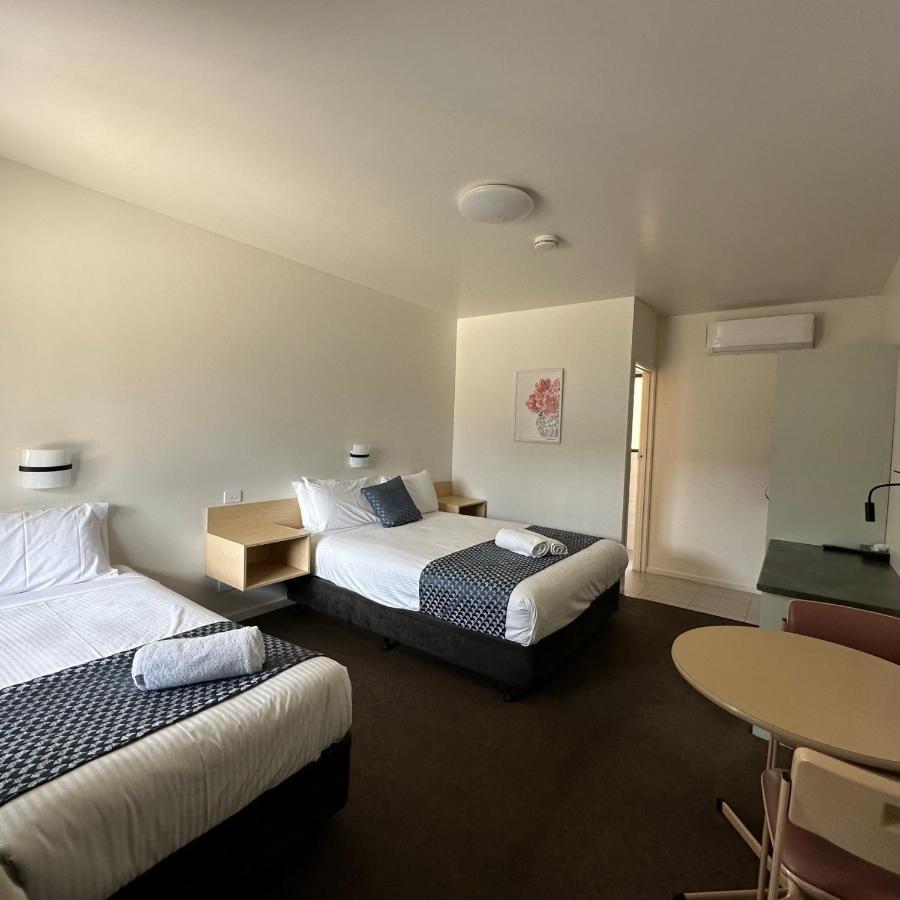 Shepparton Motor Inn Tudor House Motel Εξωτερικό φωτογραφία
