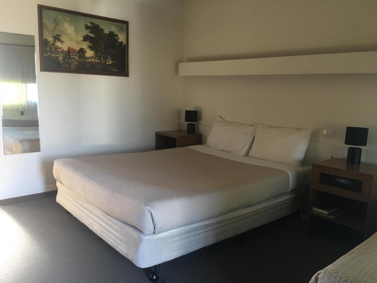 Shepparton Motor Inn Tudor House Motel Εξωτερικό φωτογραφία